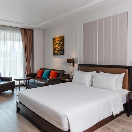 The Dawin Hotel Bangkok Exterior photo