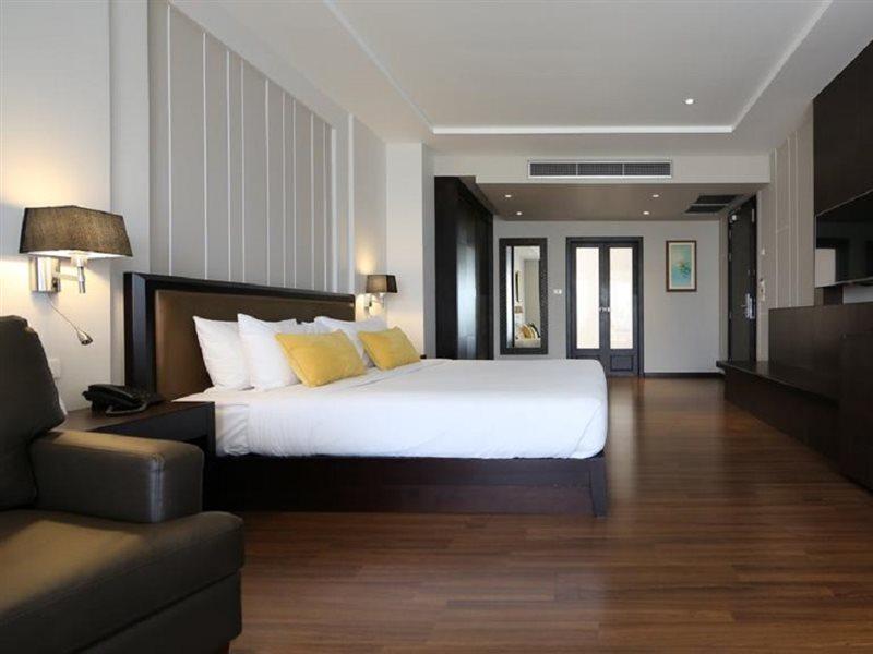 The Dawin Hotel Bangkok Exterior photo