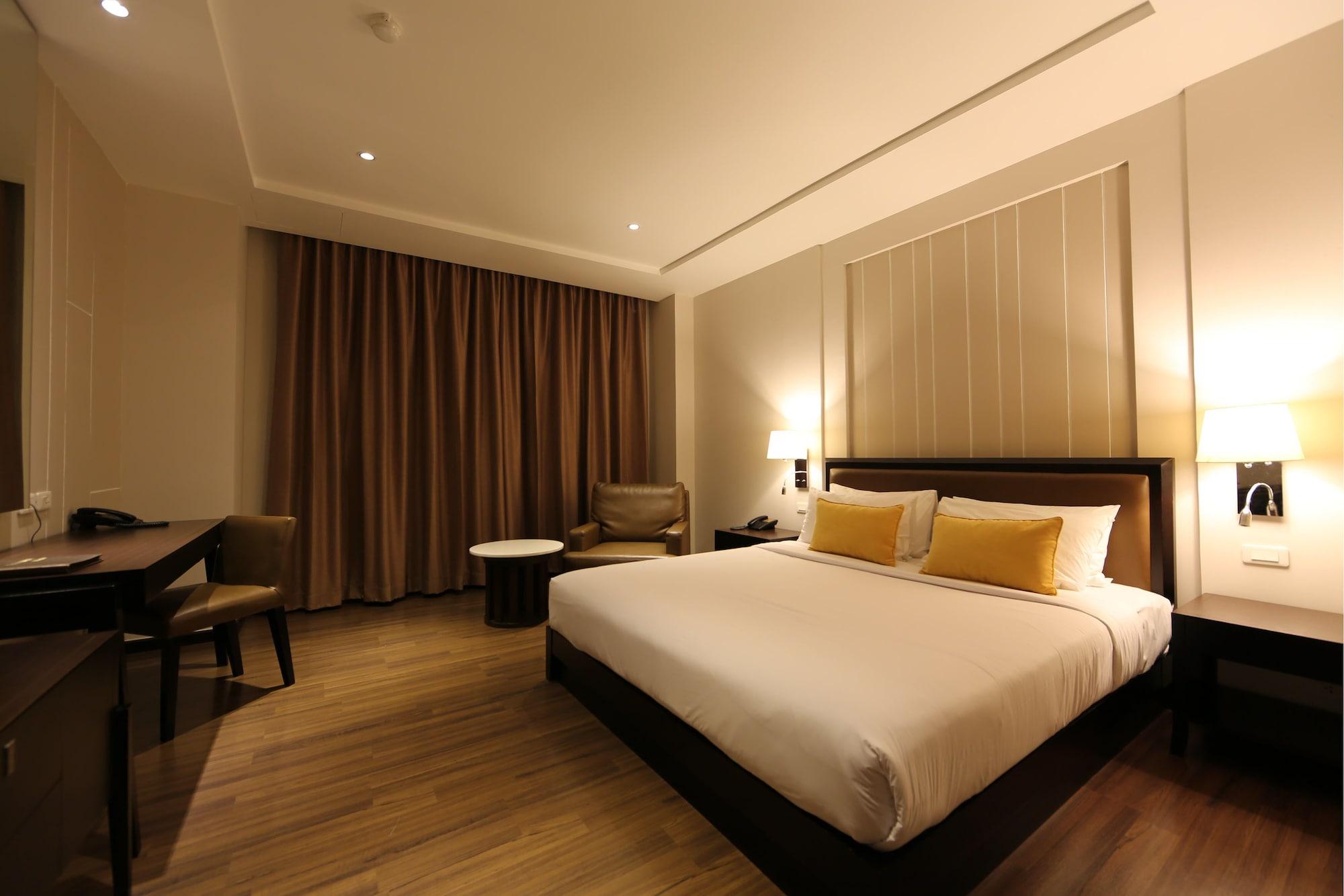 The Dawin Hotel Bangkok Exterior photo
