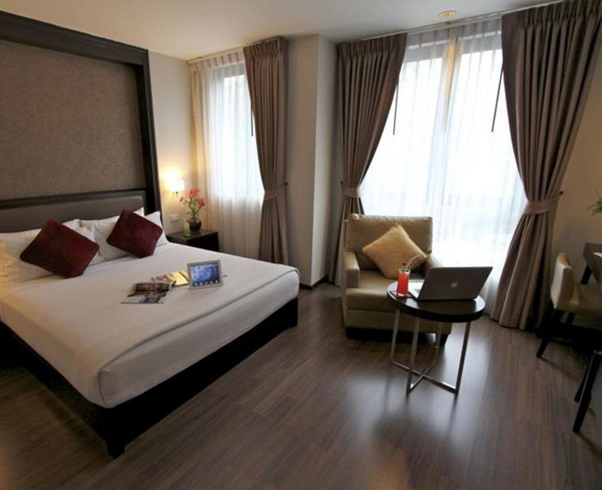 The Dawin Hotel Bangkok Exterior photo