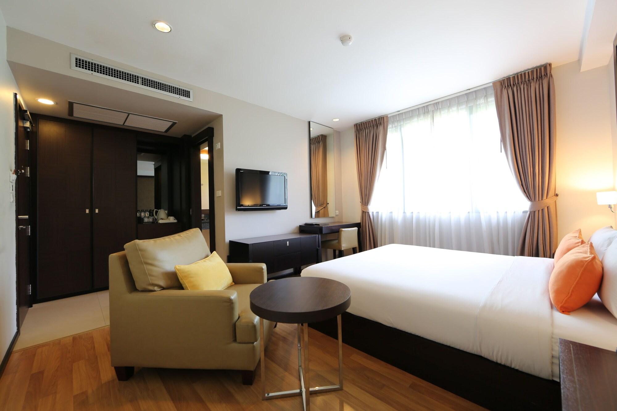 The Dawin Hotel Bangkok Exterior photo