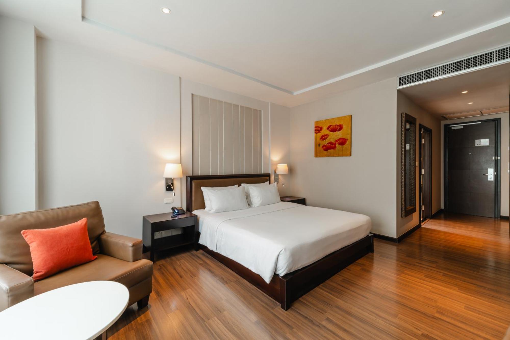 The Dawin Hotel Bangkok Exterior photo