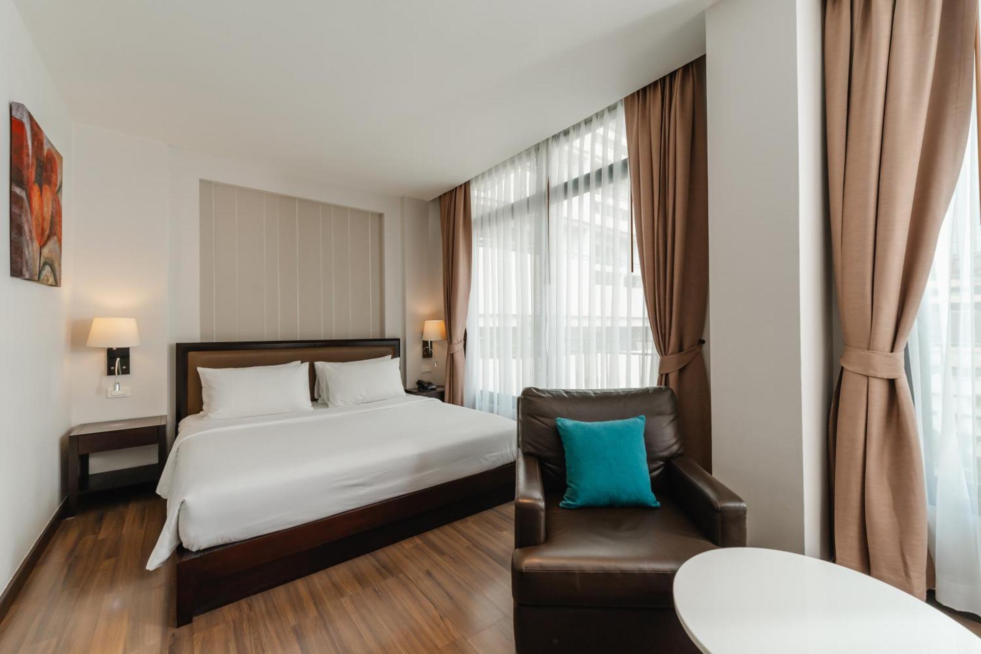 The Dawin Hotel Bangkok Exterior photo