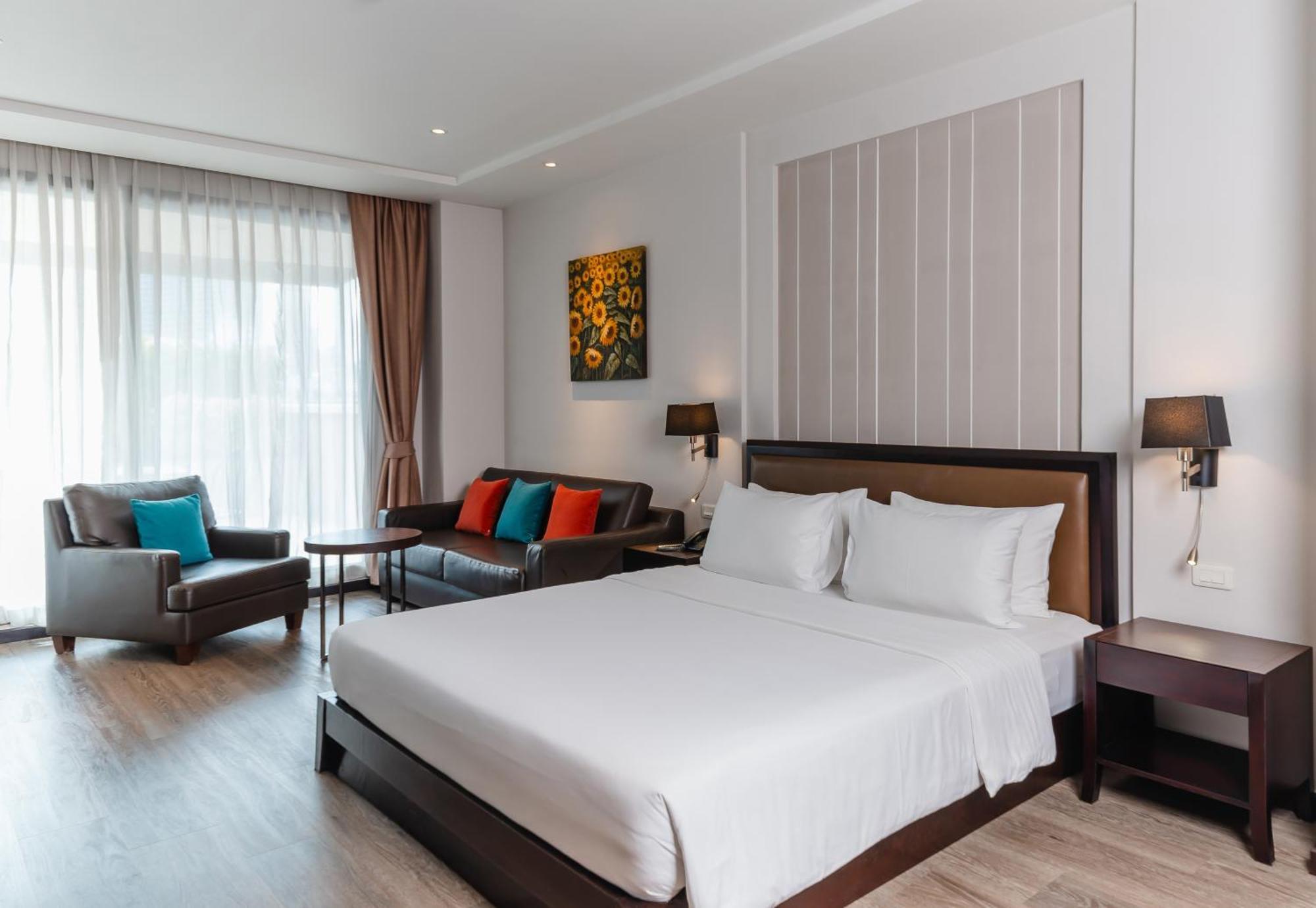 The Dawin Hotel Bangkok Exterior photo