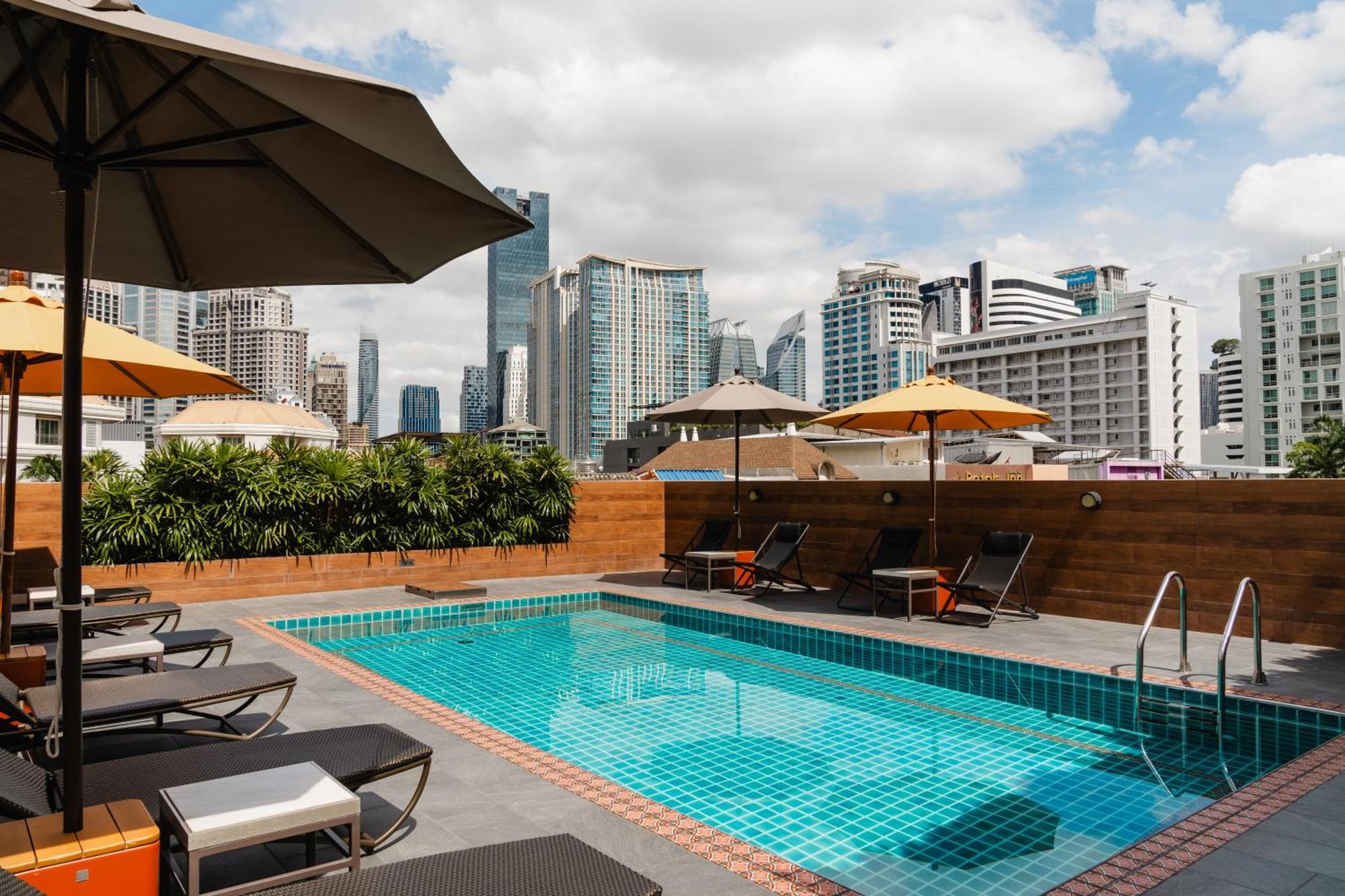The Dawin Hotel Bangkok Exterior photo