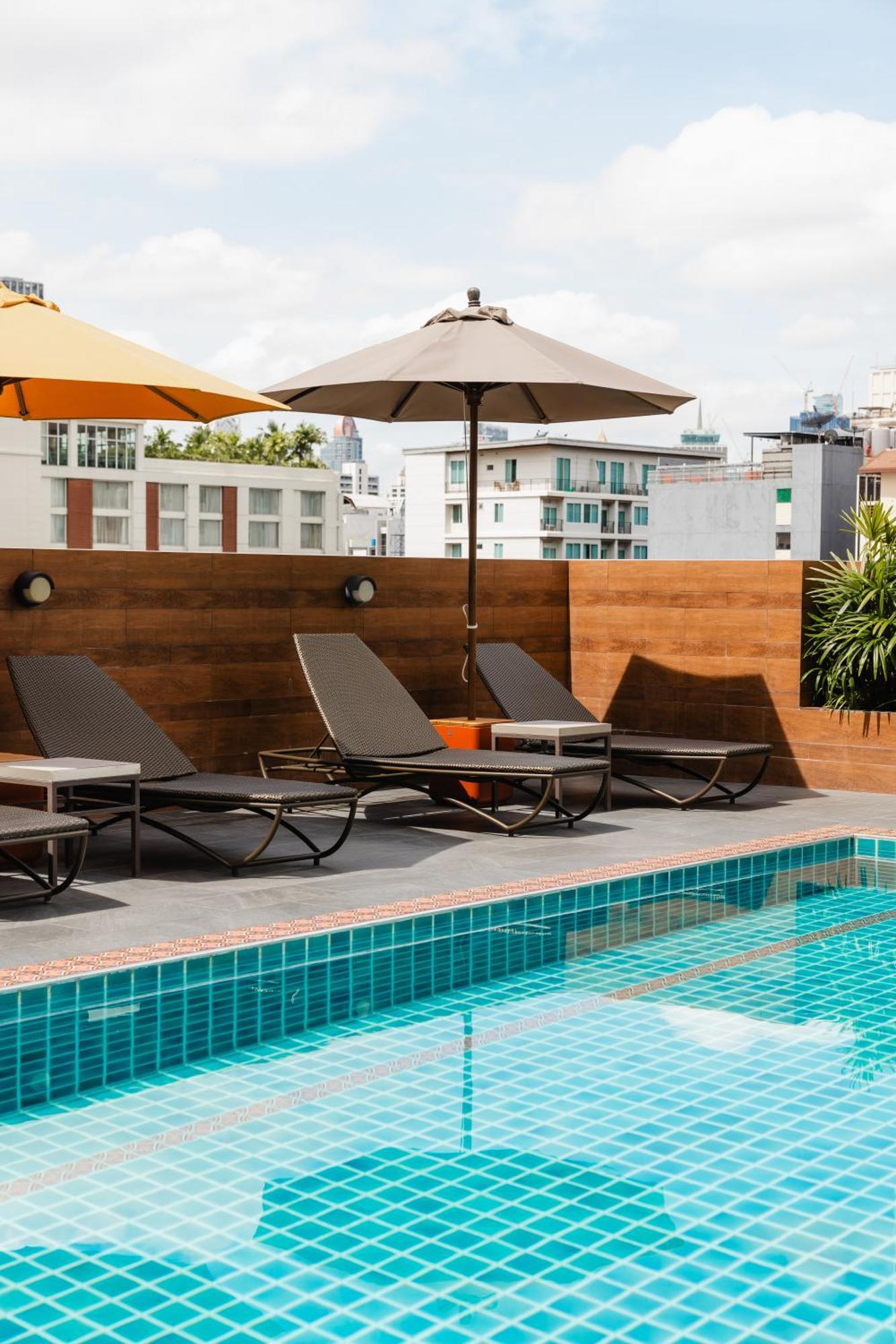 The Dawin Hotel Bangkok Exterior photo